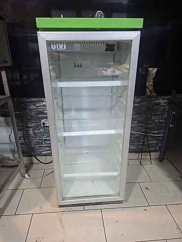 Vitrin soyuducu.160.60 ölçüləri.Buz kimi soyudur.Sabunçuda baxa