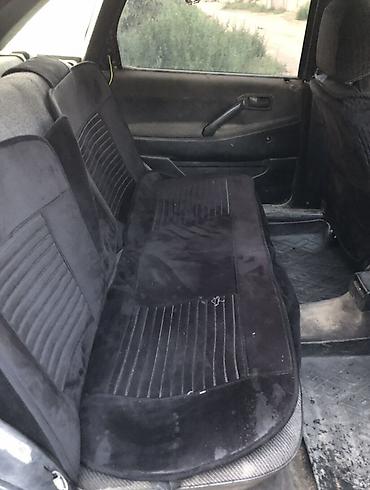 жак бу: Volkswagen Passat: 1988 г., Кол менен иштөөчү, Бензин, Седан — 2