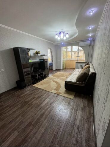 Продажа квартир: 3 комнаты, 58 м², 104 серия, 4 этаж, Косметический ремонт