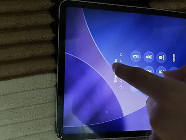 ipad mini 7: I pad usda əli görmüyüb ekranıda düzəltdirməmişəm bunun üçün — 4
