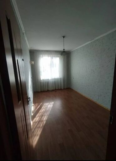квартира бишкек 2 комнаты: 888🍀Продаю 2 комнатную квартиру 🍀Площадь 43 кв/м 🍀Серия 104 🍀Этаж 4