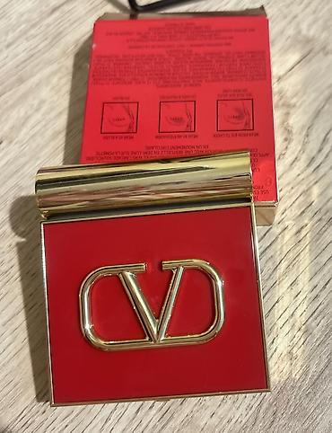 Красота и здоровье: Orginaldır.Yarı qiymətə satılır. Valentino brendine məxsusdur.Həm ten — 2