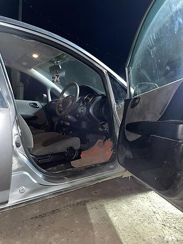 Honda: Honda Fit: 2003 г., 1.3 л, Автомат, Бензин, Хэтчбэк — 8