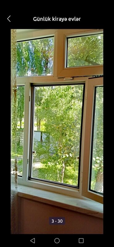 Günlük kirayə evlər: 90 kv. m, 3 otaqlı, İnternet, Telefon, Qaz — 2