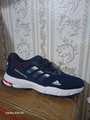 спортивные костюмы для женщин: Эркектердин кроссовкасы, 40, Adidas, Жаңы, түсү - Көк