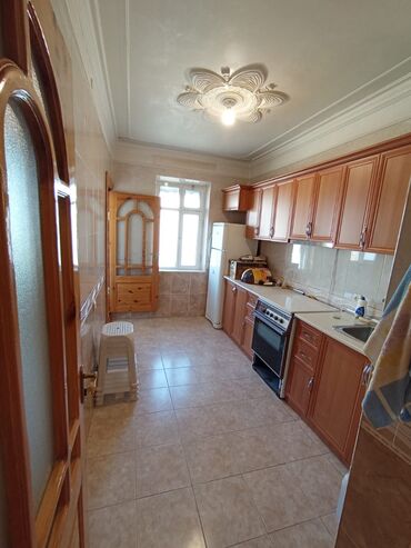 Köhnə tikili: Gəncə şəhəri, Abbas Səhhətdə 9 mərtəbənin 7ci mərtəbəsində yerləşən 3 — 5