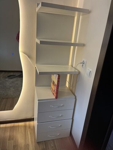 офисные кресло бу: Кийимдер үчүн тумба, Колдонулган, Күзгүсү менен, ЛДСП, Өзү алып кетүү, түсү - Ак