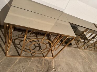 Mikrofonlar: İki ədəd simsiz əl mikrofonu dəsti + daşıma çantası - Komplekt: 2 — 7