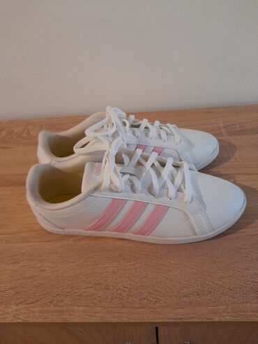 Women's Sneakers and athletic shoes: Adidas ženske patike – bele sa roze prugama - Model niskog profila sa — 2