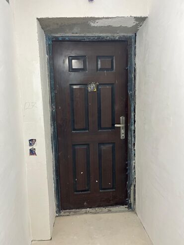 sef qaplar: Mənzil üçün İşlənmiş Giriş qapısı Glazok ilə, Zəmanətsiz, Ünvandan götürmə