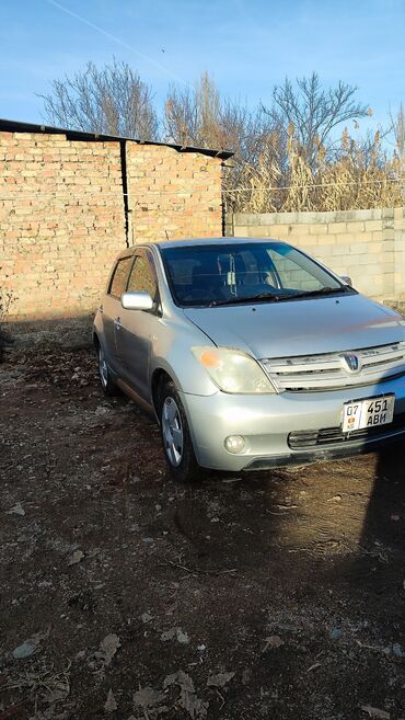 Toyota: Toyota ist: 2003 г., 1.3 л, Автомат, Бензин, Хэтчбэк