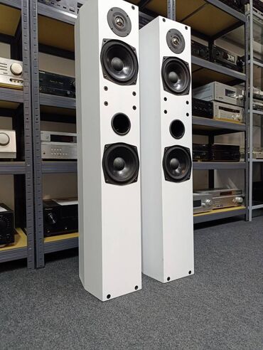 Zvučnici i stereo sistemi: Vifa beli dvosistemac. poseduje vifa drajvere baseve od 6 incha — 1