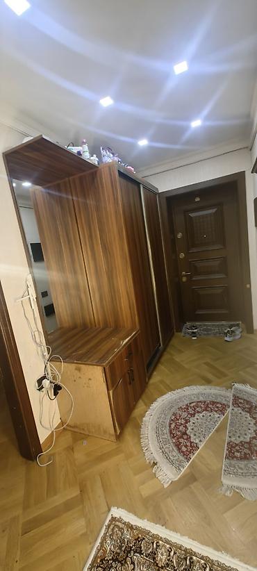 Dəhliz dolabları: İşlənmiş, 6 qapı, Güzgülü, Qəhvəyi, Açılan, Düz dolab — 5
