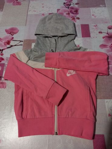 duks the north face: Nike, With hood