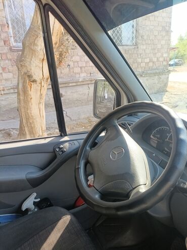спринтер грузовой цельно метоличиский: Жеңил жүк ташуучу унаа, Mercedes-Benz, Стандарт, Колдонулган