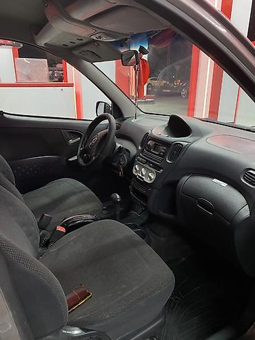 Продажа авто: Toyota Yaris Verso: 2004 г., 1.3 л, Автомат, Бензин, Минивэн — 6