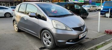 Honda: Honda Jazz: 2009 г., 1.3 л, Механика, Бензин