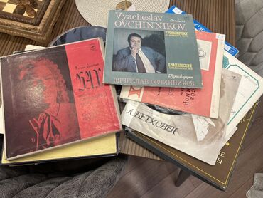 держатель для нот: Klassik musiqi vinil diskləri satılır! Kolleksiya üçün əla seçim!