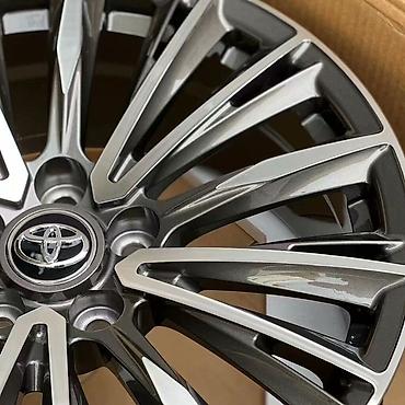 диски на крузак: Литые Диски R 17 Toyota, Комплект, отверстий - 5, Новый — 1
