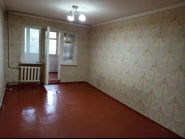 сдается 2х комнатная квартира: 2 комнаты, 43 м², 104 серия, 2 этаж, Старый ремонт
