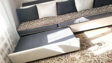 уголь шабыркуль: Бурчу бар диван, Жастыктар менен lalafo.kg да уголь шабыркуль: Бурчу бар диван, Жастыктар менен