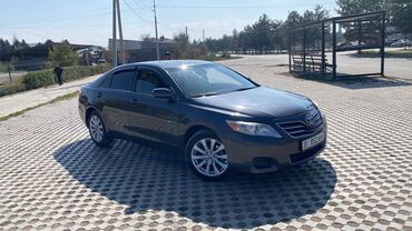 срочно продам машину дёшево: Toyota Camry: 2010 г., 2.5 л, Автомат, Бензин, Седан