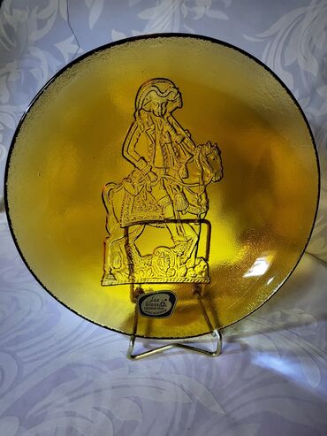 Ostalo posuđe: Univezalni tanjir,nov,vintaz Lux glass Austrija. Univerzalni na lalafo.rs — 2 Ostalo posuđe: Univezalni tanjir,nov,vintaz Lux glass Austrija. Univerzalni — 2