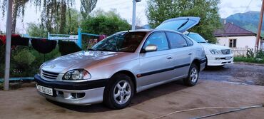 Toyota: Toyota Avensis: 1999 г., 1.6 л, Механика, Бензин, Хэтчбэк