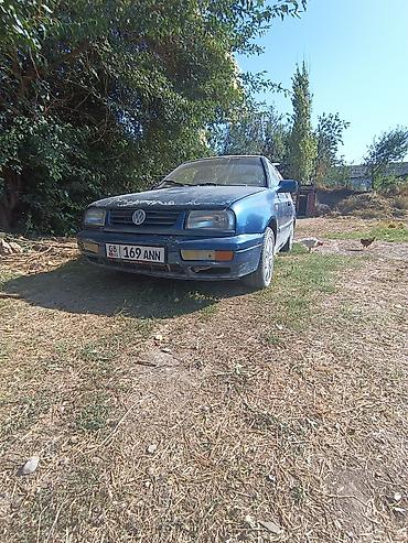 1 nz: Volkswagen Vento: 1993 г., 1.8 л, Механика, Бензин, Седан — 2