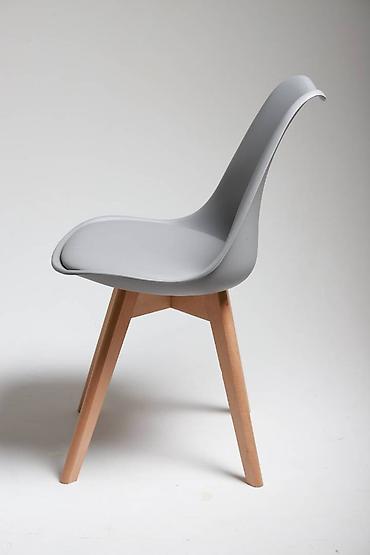 Стулья для кухни: Стул eames 222 Цвета: белый, серый, черный, бежевый, красный Размер — 10