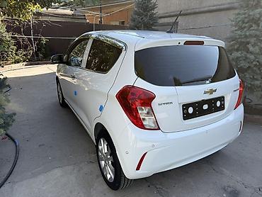range rover 2011: Chevrolet Spark: 2019 г., 1 л, Автомат, Бензин, Хэтчбэк — 4