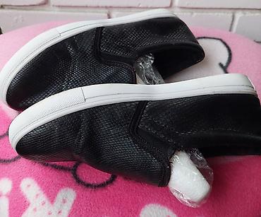 mona muski novcanici i kaisevi: Crne slip-on patike - Materijal gornjišta: sintetička koža sa — 2