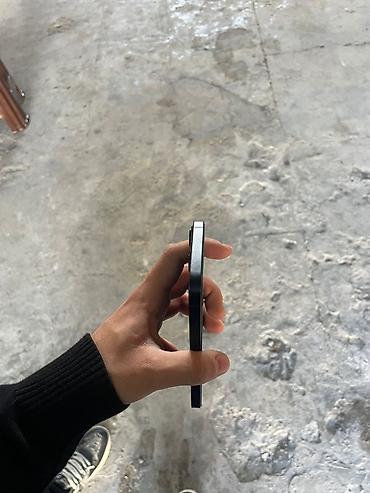 Apple iPhone: IPhone 13, 128 GB, Qara, Face ID — 3
