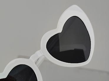 outlet second hand: Okulary, Przeciwsłoneczne, Kocie oczy kształt, stan - Bardzo dobry — 4