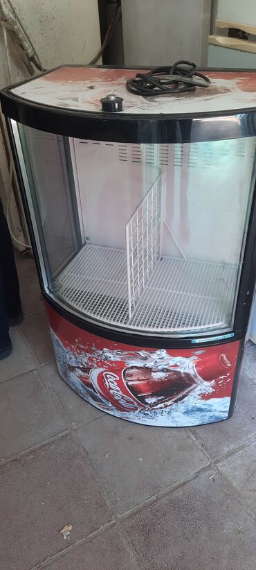 su vitrin: Витрины-холодильники