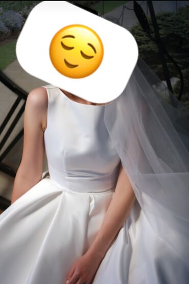 платье с вырезом: Продается свадебное платье из тафты (атлас), шлейф - 3 метра, вырез на