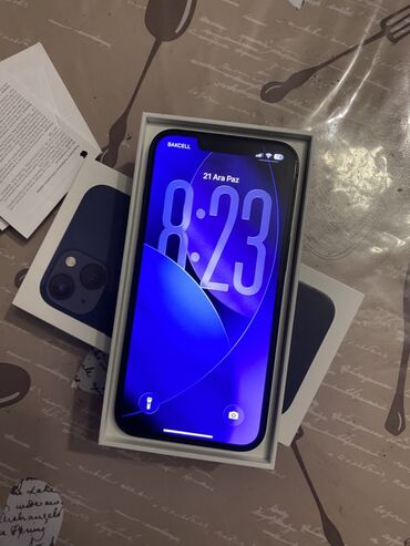 Apple iPhone: IPhone 13, Qara, Simsiz şarj — 11