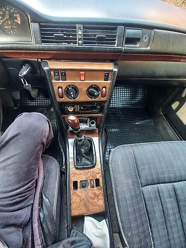 540 е34: Mercedes-Benz W124: 1992 г., 2 л, Механика, Бензин, Седан — 9