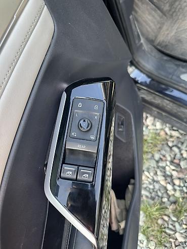 eado ev: Volkswagen ID.4: 2022 г., Кроссовер — 9