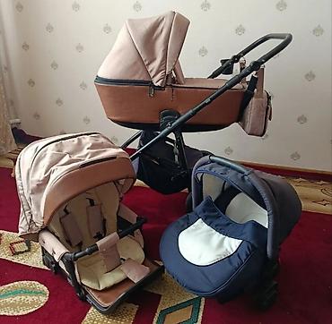 Польская коляска Adamex Reggio 2 в 1 - это прочная коляска, в которой