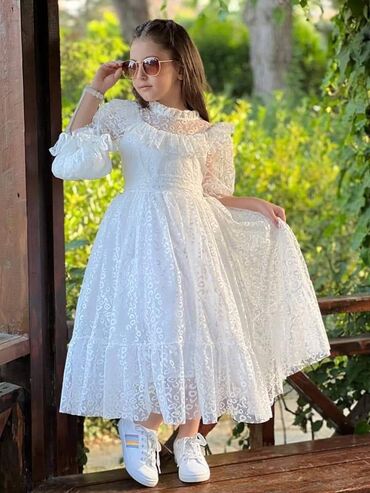 Haljine: Odmah dostupne haljinice za princezice od 5 do 10 godina u kompletu sa na lalafo.rs — 20 Haljine: Odmah dostupne haljinice za princezice od 5 do 10 godina u kompletu sa — 20