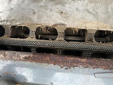 Зерноуборочные комбайны: Зерноуборочный комбайн Ростсельмаш. - Полноразмерная жатка с — 19