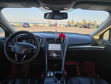 Ford: Ford Fusion: 2 l | 2018 il 133862 km Sedan — 6