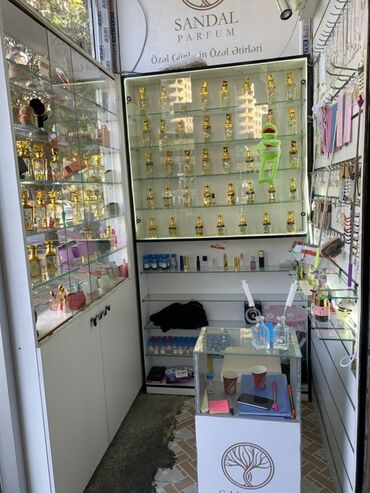 Biznes üçün program təminatı: Böyük abyektə keçdiymiz üçün satıram qablar malları dəyişəcəm.İcarə