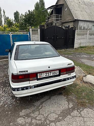 Mazda 626: 1990 г., 0.2 - engine capacity л, Кол менен иштөөчү, Седан — 2