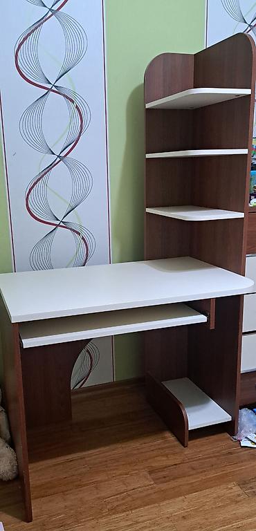 künc rəf: Künc masa, Polkalı, Siyirməli, Sadə laminat — 1