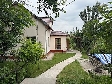 Продажа коттеджей и домов: Продаю дом 100м2 участок 10сотокфактически больше. Кой-таш — 8