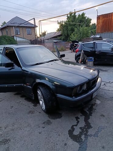 купить автомобиль маз в бишкеке: BMW 5 series: 1995 г., 2.5 л, Механика, Газ, Седан