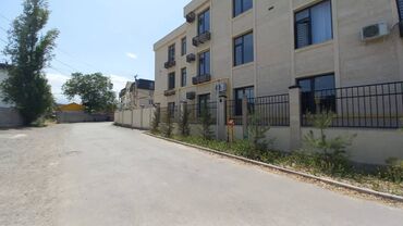 сдается квартира в пишпеке: 2 комнаты, 80 м², Элитка, 2 этаж, ПСО (под самоотделку)