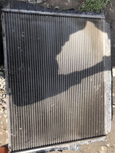 Радиаторы: BMW E46 радиатор есть трещина можно исправить оригинал